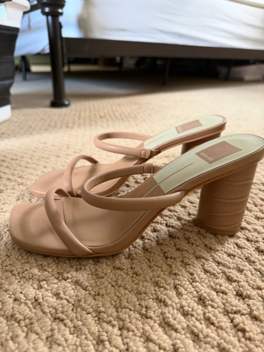 Dolce Vita Women's Nude Strappy Block Heel Sandals W8 - Picture 2 of 3